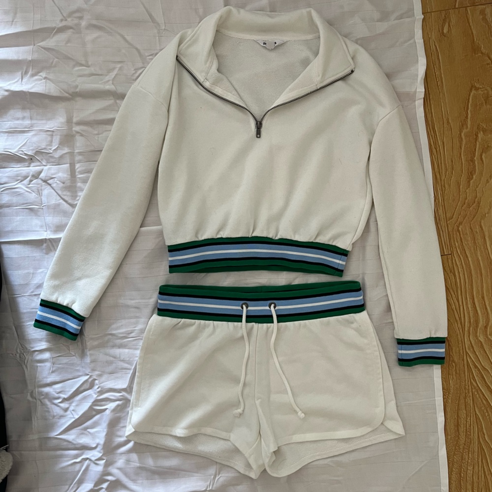 BB Dakota by Steve Madden Crewneck & Short Set